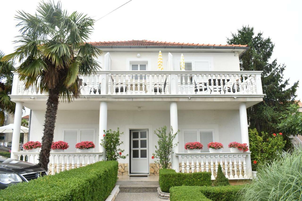 Guest House Micin Vodice Exterior photo