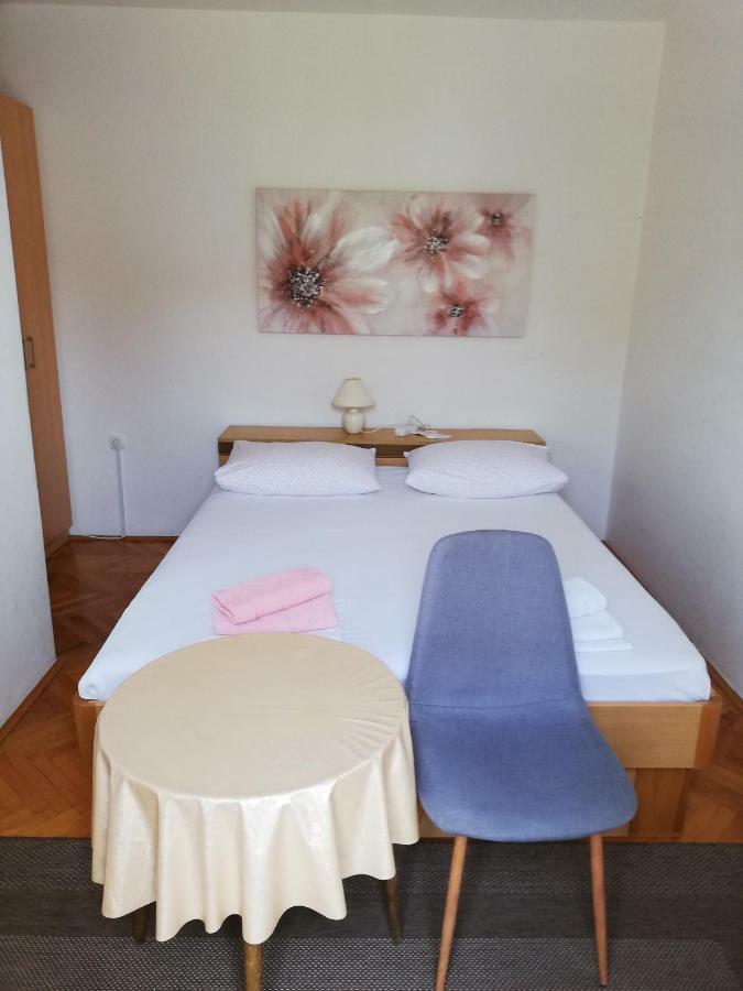 Guest House Micin Vodice Exterior photo