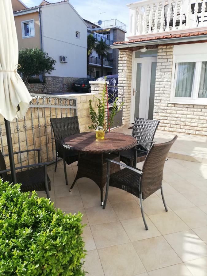 Guest House Micin Vodice Exterior photo